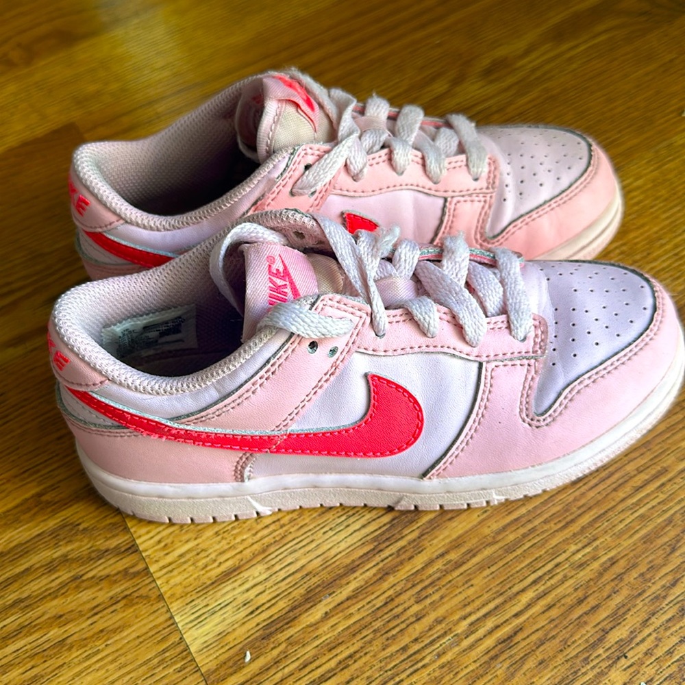 Nike dunk low- Triple pink